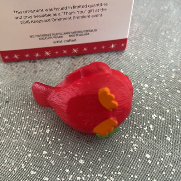 2016 Member Exclusive Hallmark Keepsake Ornament - Picture 4 of 4